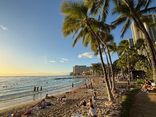 HRNフラワーエッセンスLevel-2。深いお話ができました。　＆　先日、久しぶりにワイキキ・ビーチを訪れて☆彡